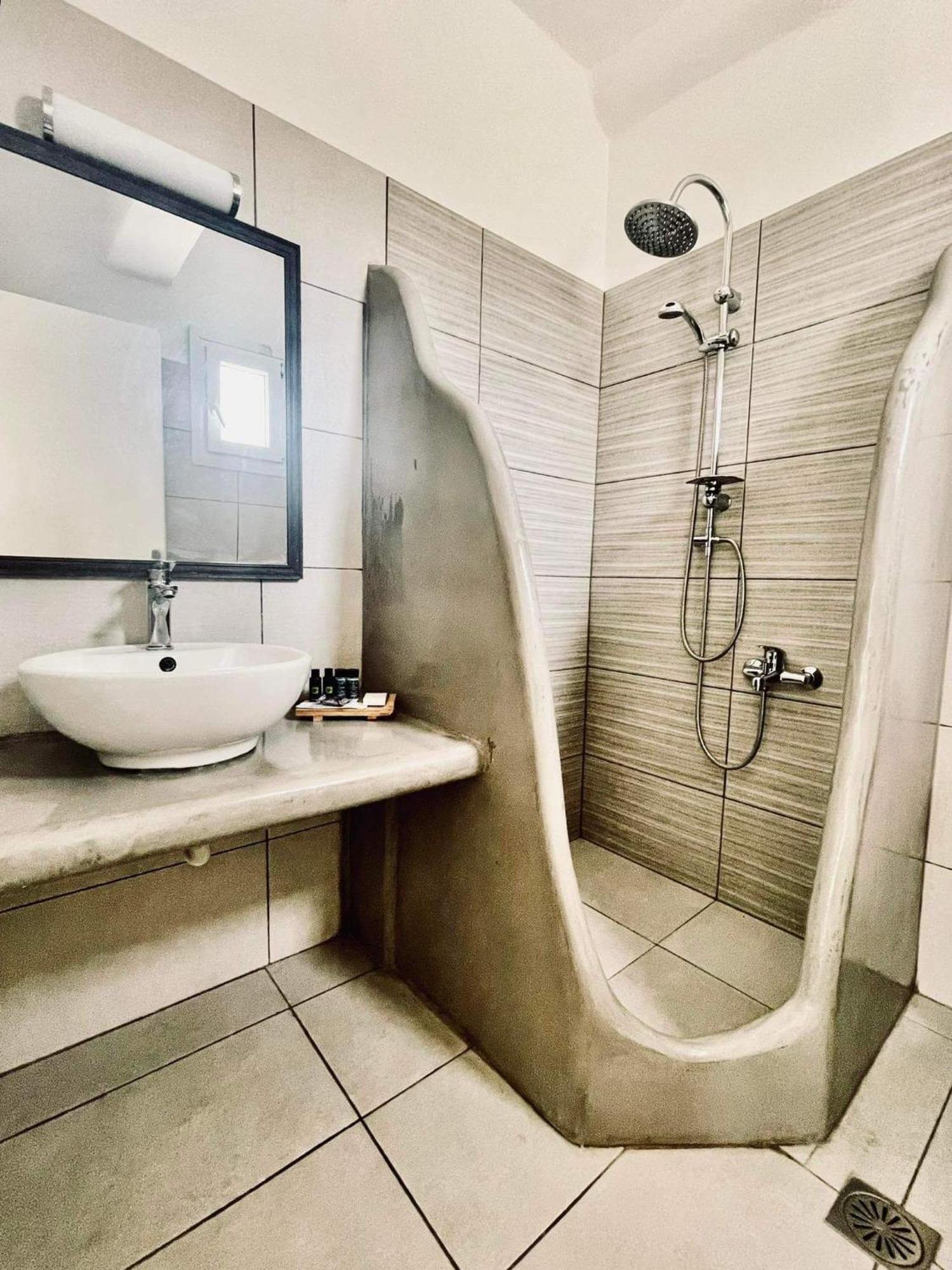 פארוס Athina Rooms - Lounge Apartments חדר תמונה