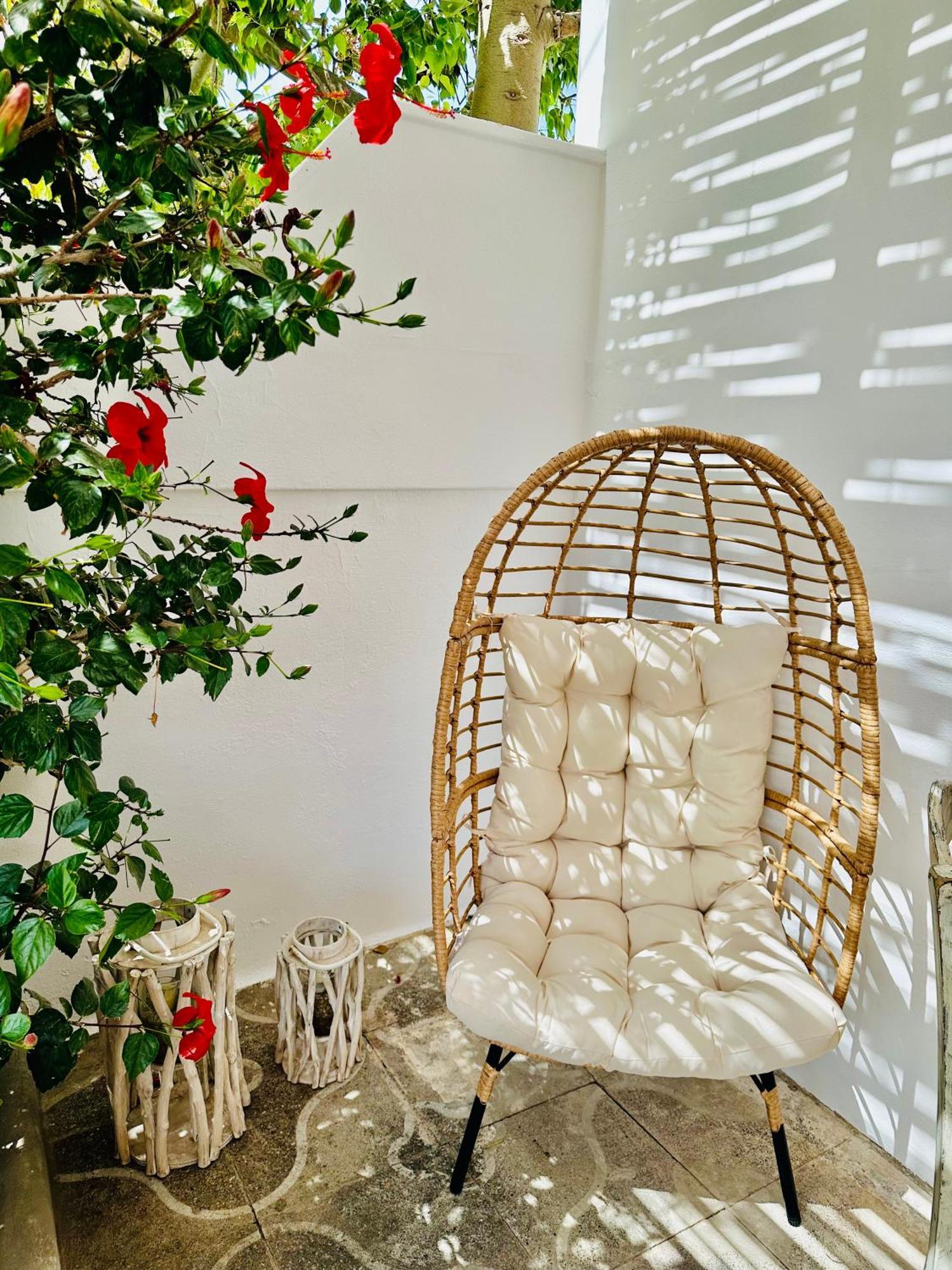 פארוס Athina Rooms - Lounge Apartments מראה חיצוני תמונה