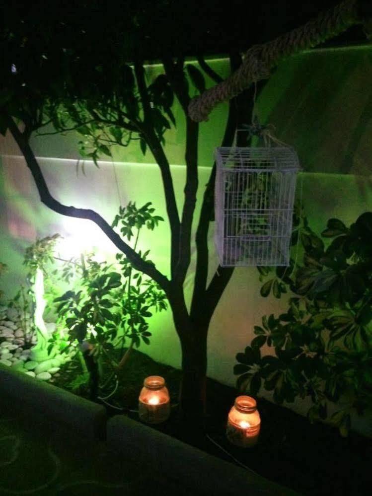 פארוס Athina Rooms - Lounge Apartments מראה חיצוני תמונה